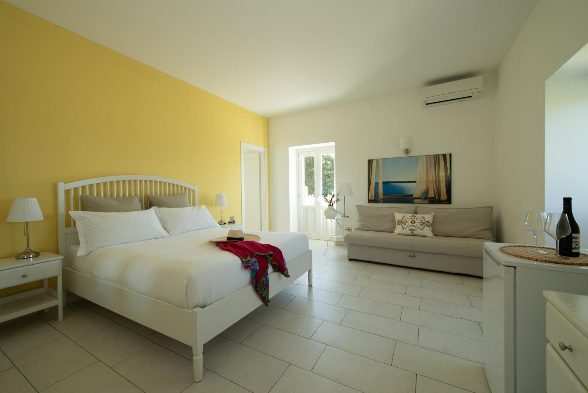 Isola Charm B&B - A Historic Villa Near Punta Del Pero Beach Szirakúza Kültér fotó