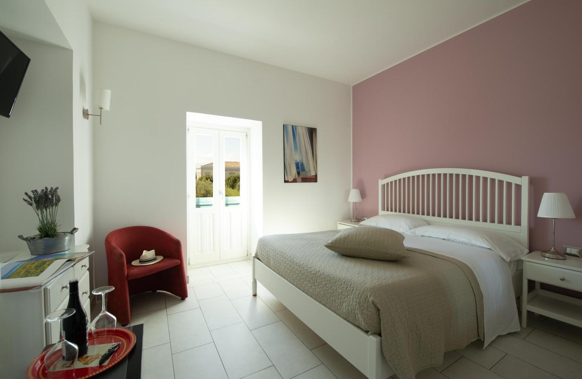 Isola Charm B&B - A Historic Villa Near Punta Del Pero Beach Szirakúza Kültér fotó