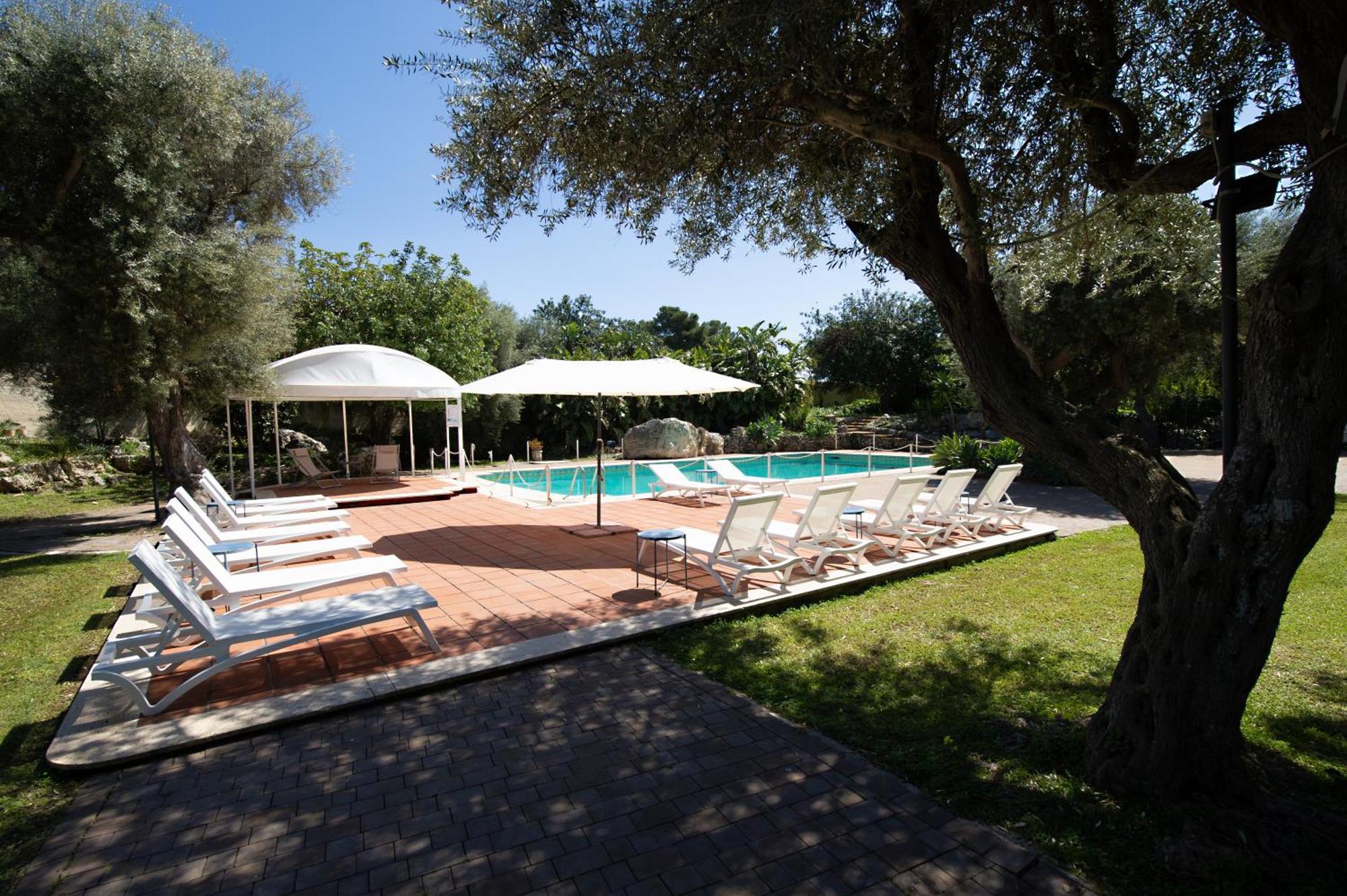 Isola Charm B&B - A Historic Villa Near Punta Del Pero Beach Szirakúza Kültér fotó