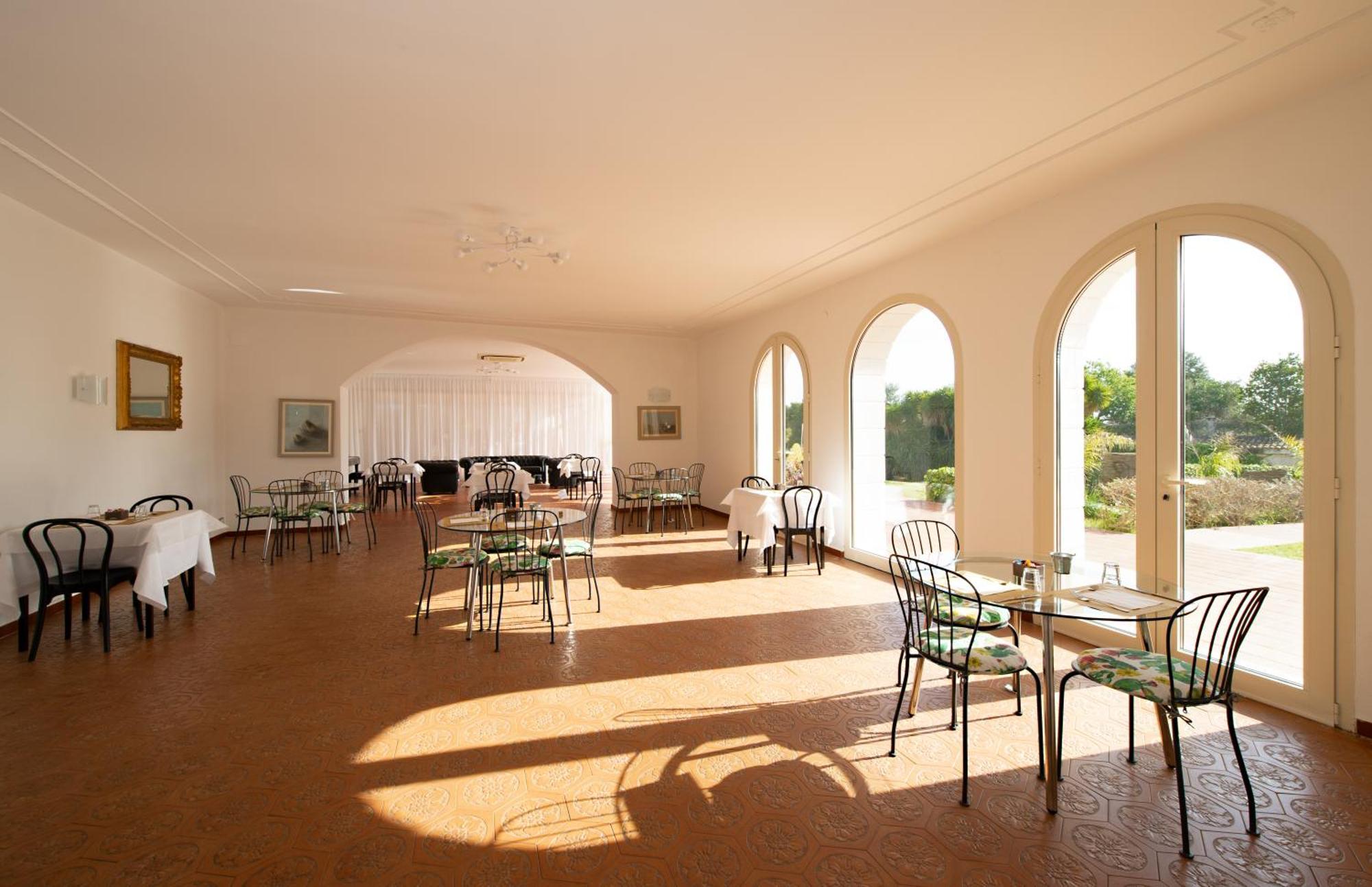 Isola Charm B&B - A Historic Villa Near Punta Del Pero Beach Szirakúza Kültér fotó